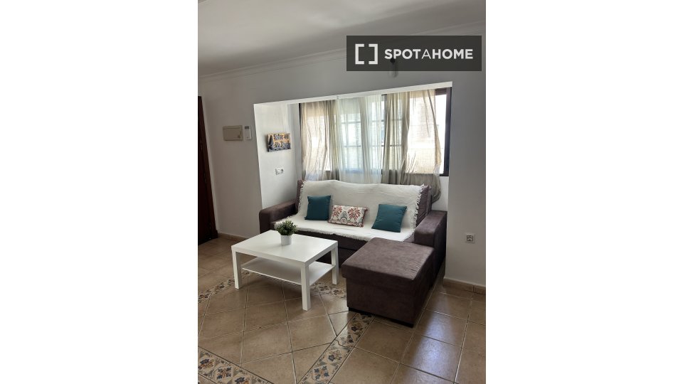Piso de 2 habitaciones en alquiler en Barbate, Cádiz