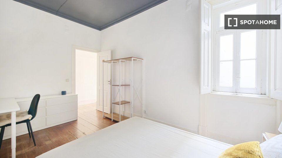 Double room Lisbon, 4 beds — photo 4