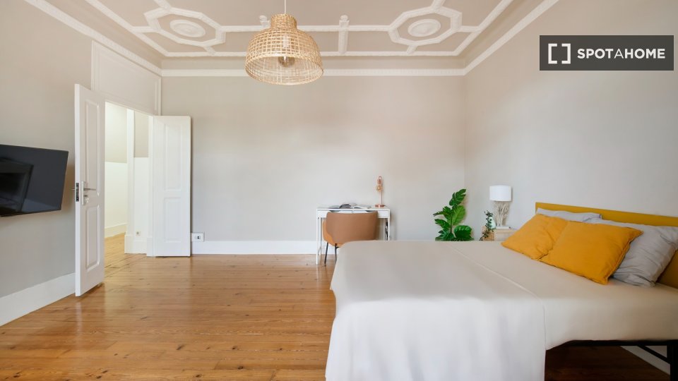 Double room Lisbon, 7 beds — photo 12