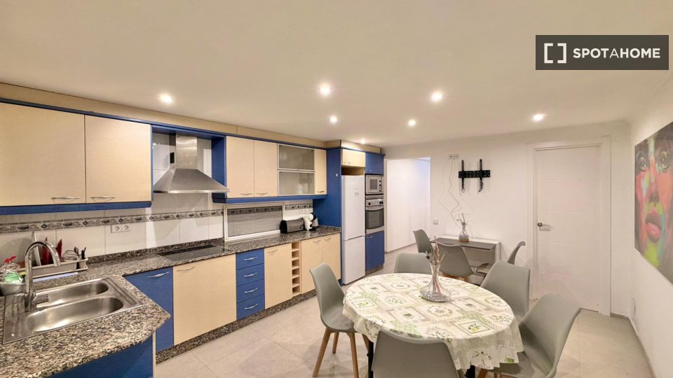 Apartment Valencia, 3 beds, 97m² — photo 3