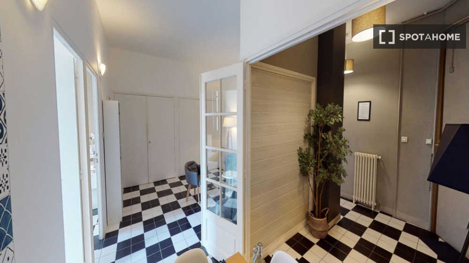 Double room Lyon, 4 beds, 110m² — photo 5