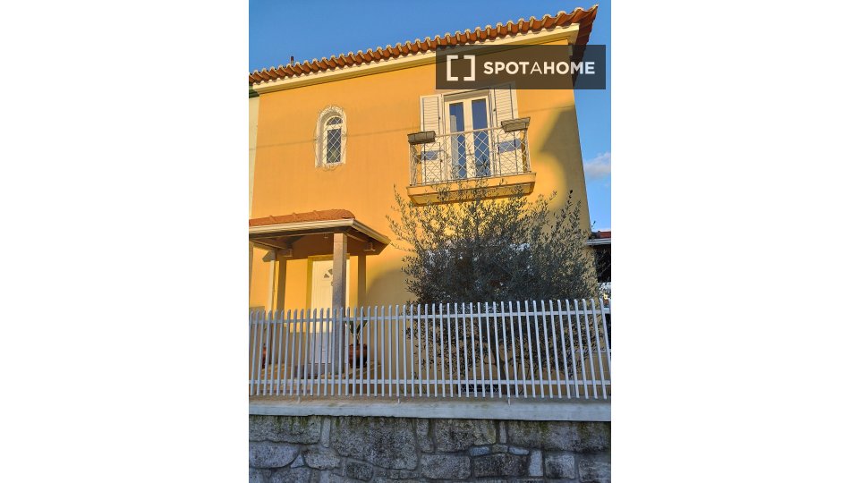 Apartment Porto, 4 beds, 120m² — photo 1