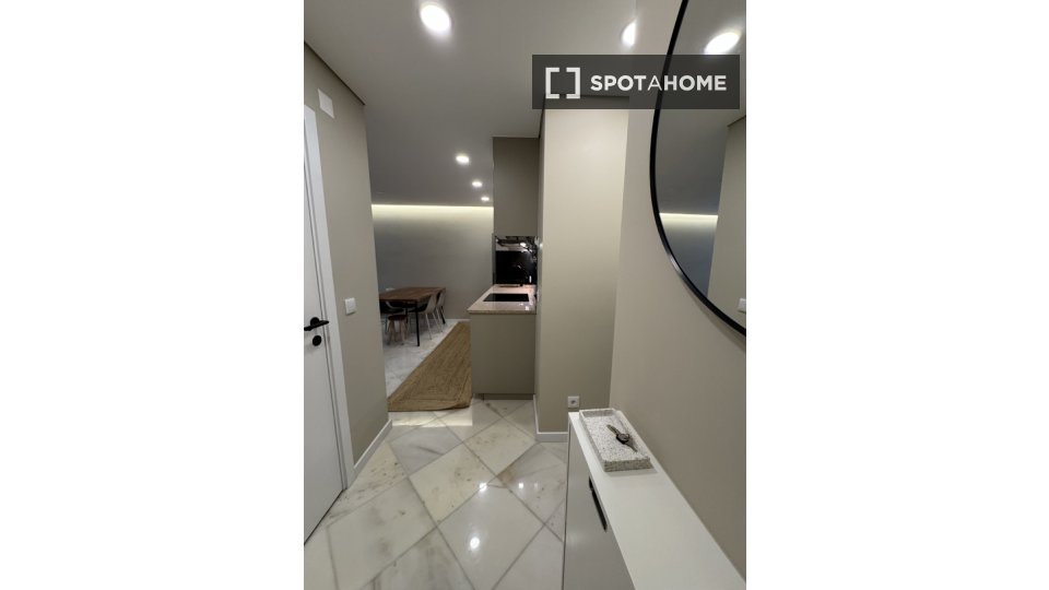 Apartment Lisbon, 3 beds, 85m² — photo 16