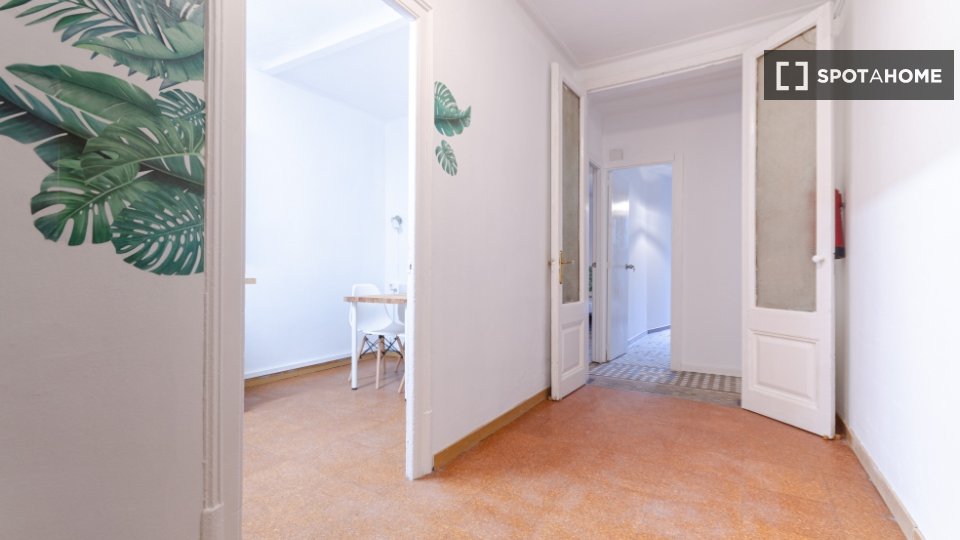 Double room Barcelona, 7 beds, 150m² — photo 4