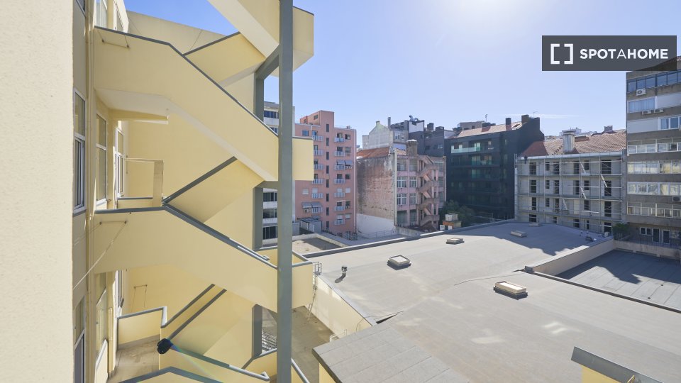 Double room Lisbon, 16 beds — photo 11