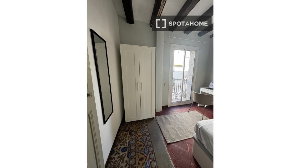 Double room Barcelona, 5 beds, 120m² — photo 7