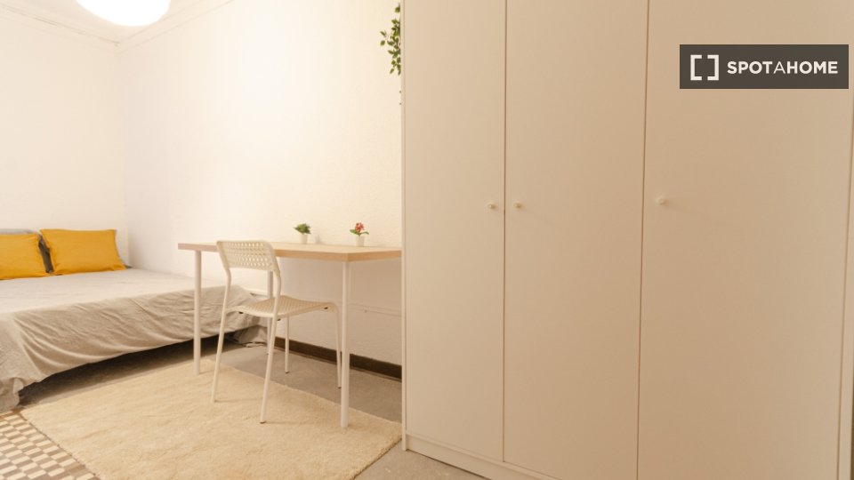 Double room Barcelona, 4 beds, 100m² — photo 9