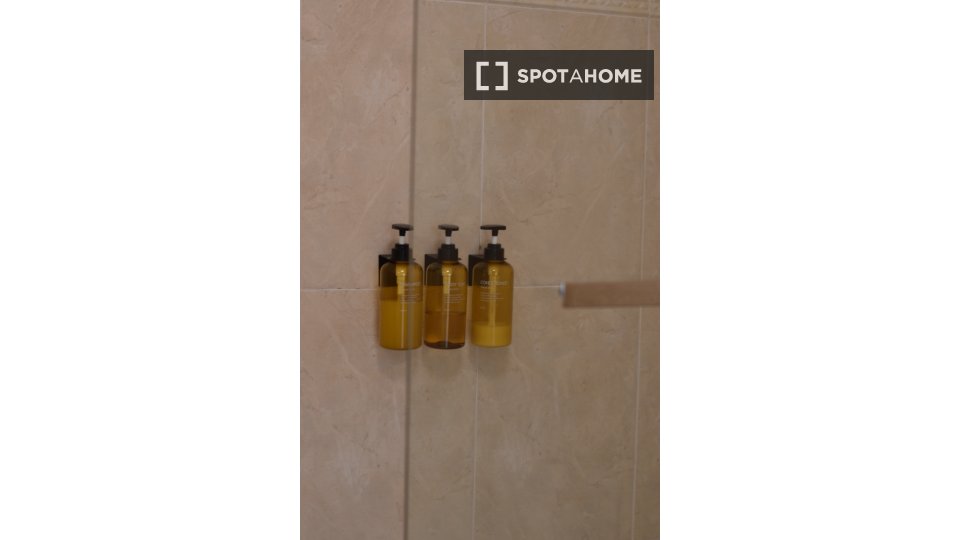 Apartment Lisbon, 2 beds, 100m² — photo 1