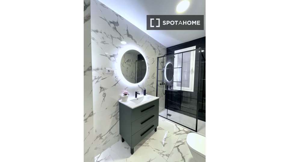 Double room Madrid, 6 beds — photo 110
