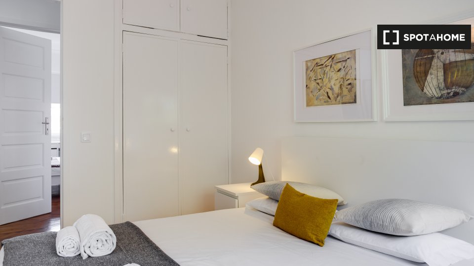 Double room Lisbon, 4 beds — photo 11