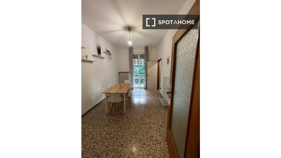 Double room Bologna, 3 beds, 130m² — photo 13
