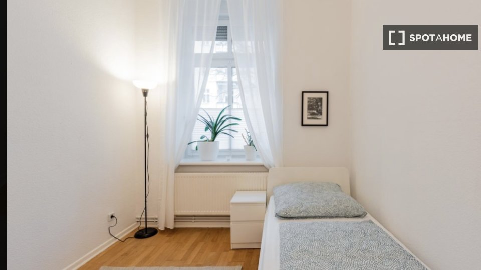 Apartment Berlin, 4 beds, 102m² — photo 15