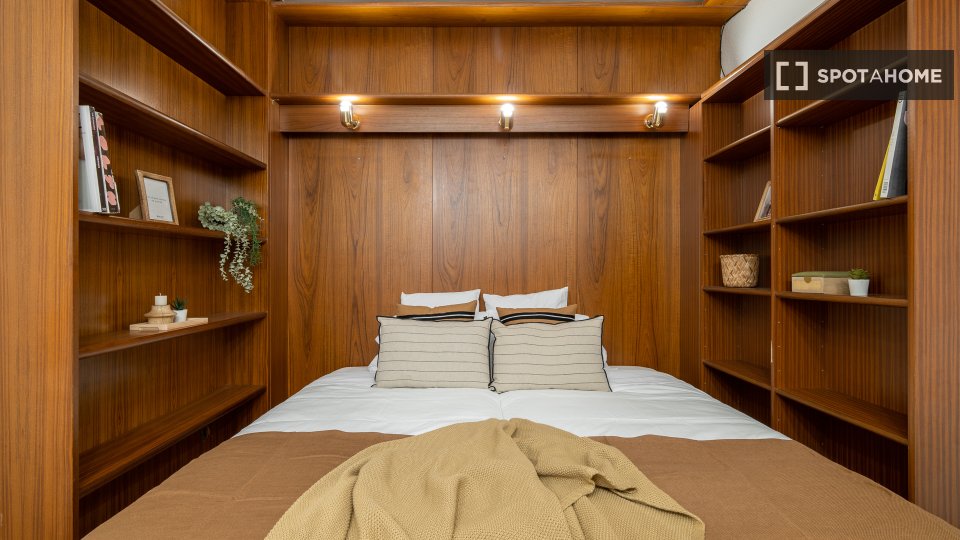 Double room Barcelona, 5 beds, 160m² — photo 19