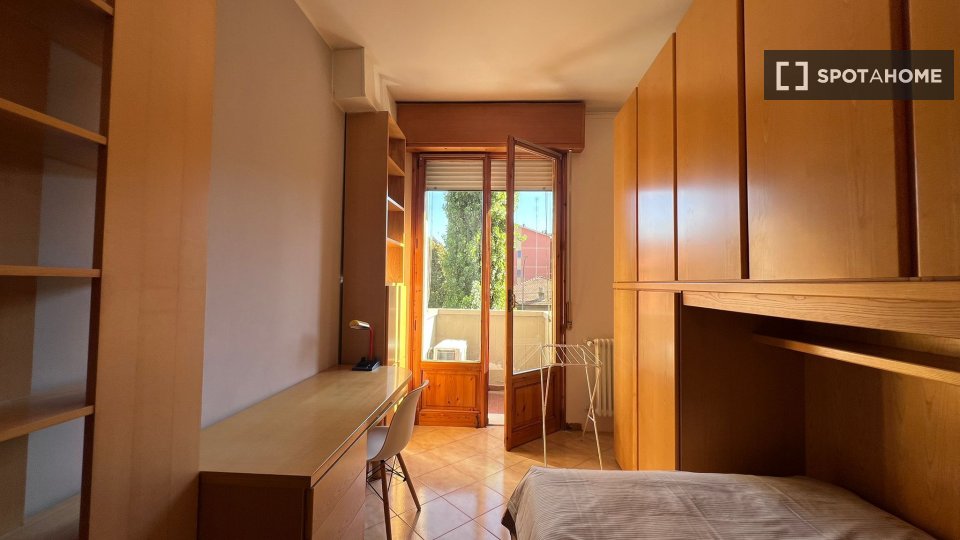 Double room Bologna, 4 beds — photo 14