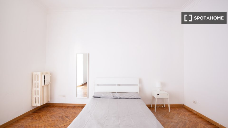 Double room Milan, 7 beds, 178m² — photo 2