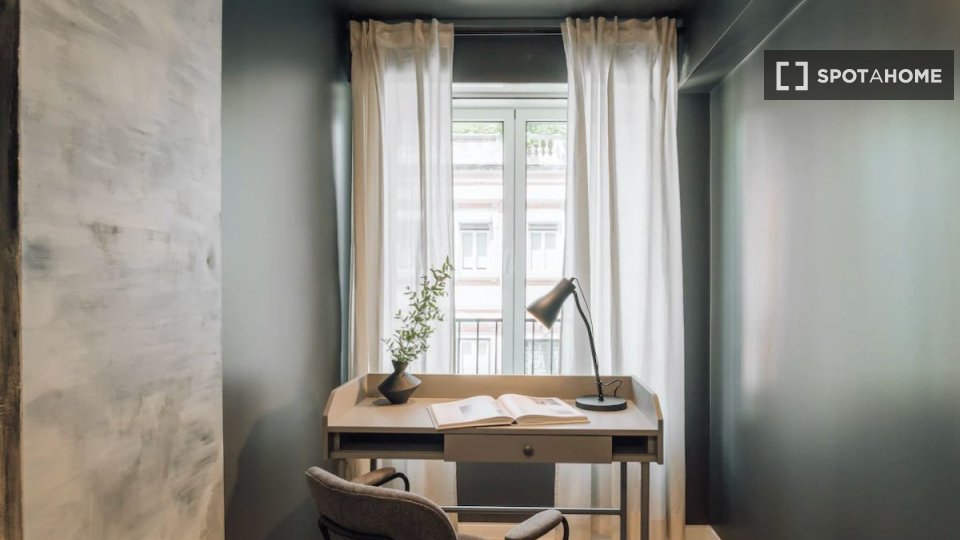 Apartment Lisbon, 2 beds — photo 18