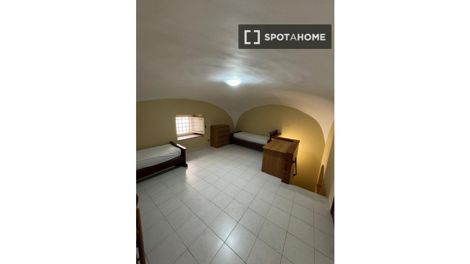 Double room Naples, 2 beds — photo 9