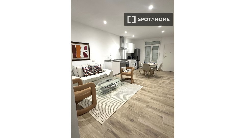 Apartment Seville, 1 bed, 67m² — photo 21