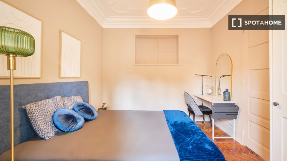 Double room Lisbon, 4 beds — photo 26