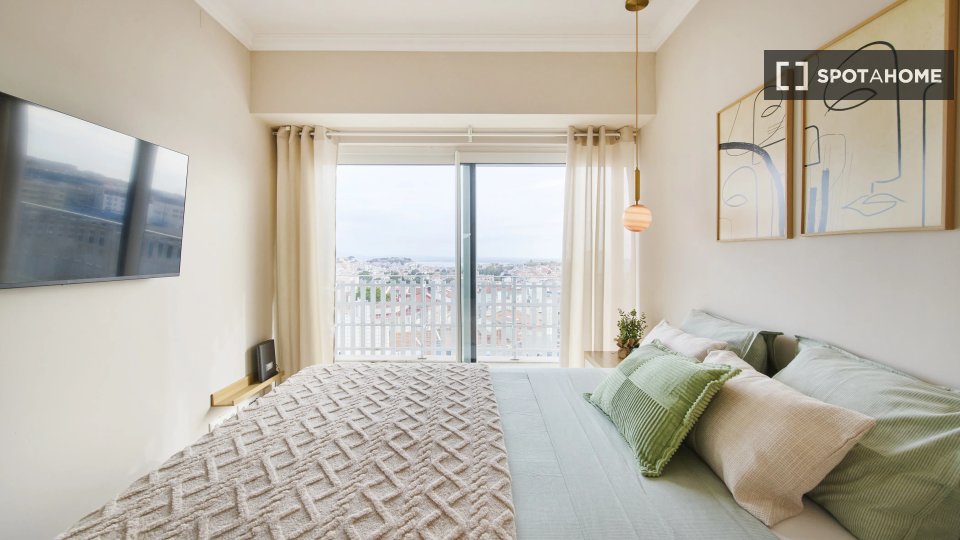 Double room Lisbon, 9 beds — photo 12