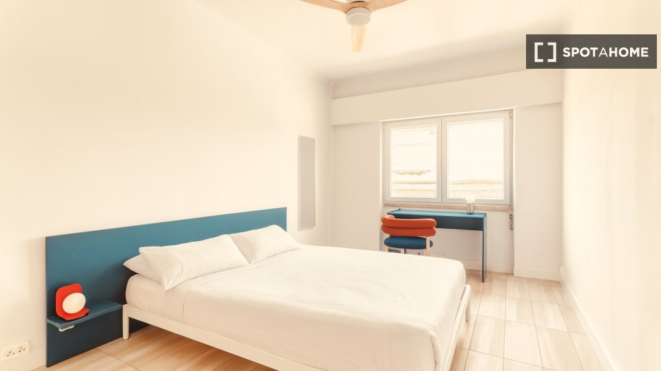Double room Lisbon, 5 beds — photo 30