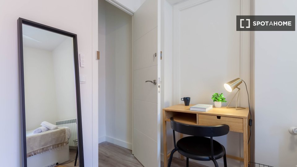 Camera doppia Madrid, 8 camere, 180m² — foto 32