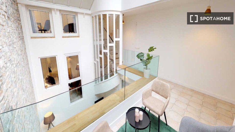 Double room Paris, 5 beds, 140m² — photo 9