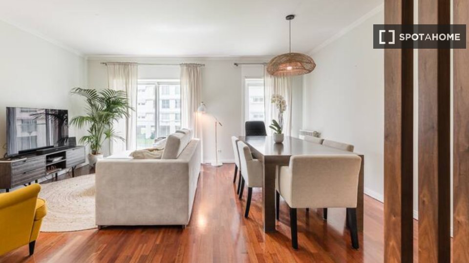 Apartment Porto, 1 bed, 75m² — photo 18
