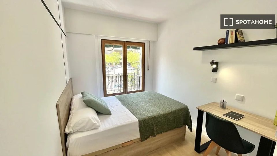 Double room Madrid, 6 beds — photo 15