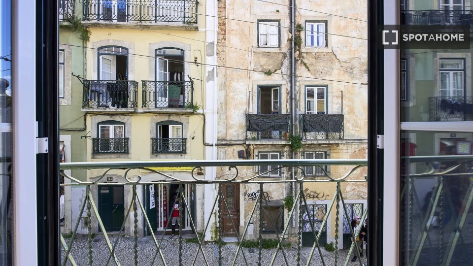 Double room Lisbon, 13 beds — photo 14