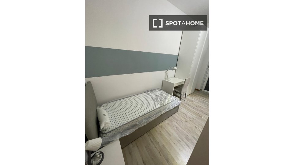 Double room Bologna, 8 beds, 150m² — photo 1