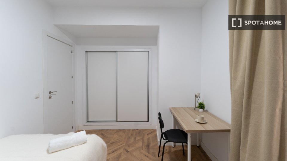 Double room Madrid, 7 beds — photo 3