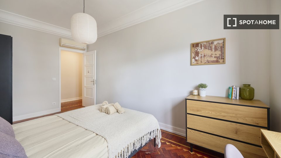 Double room Lisbon, 6 beds — photo 3