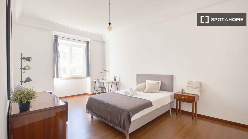 Double room Lisbon, 8 beds — photo 10