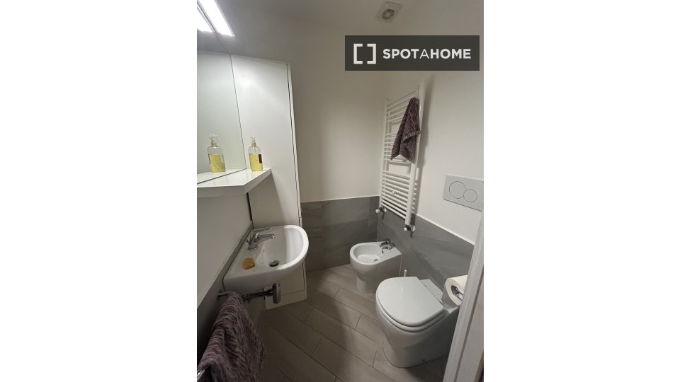 Apartment Milan, 1 bed, 55m² — photo 2