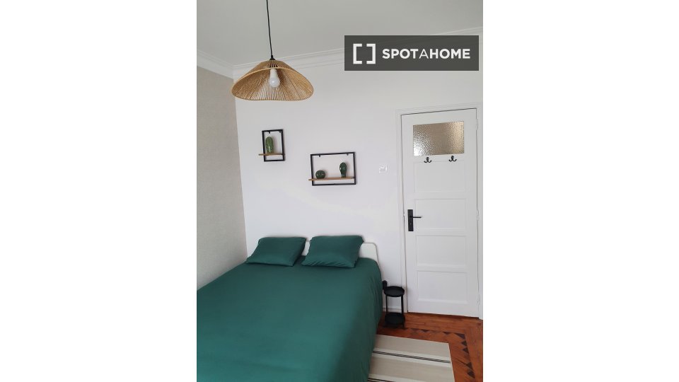 Apartment Lisbon, 2 beds, 70m² — photo 3