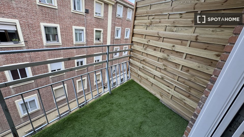 Double room Madrid, 4 beds, 65m² — photo 10