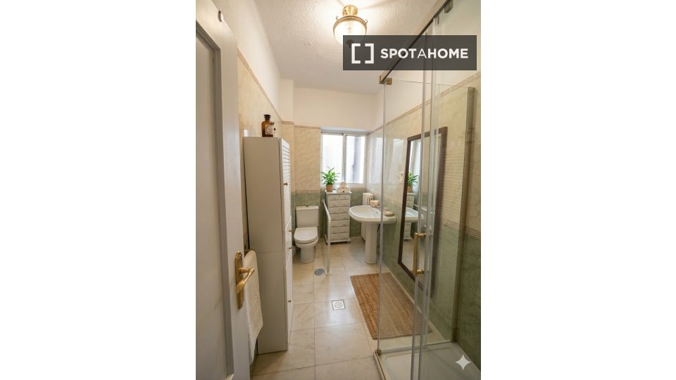 Apartamento de 3 habitaciones en alquiler en Camino de Ronda, Granada.
