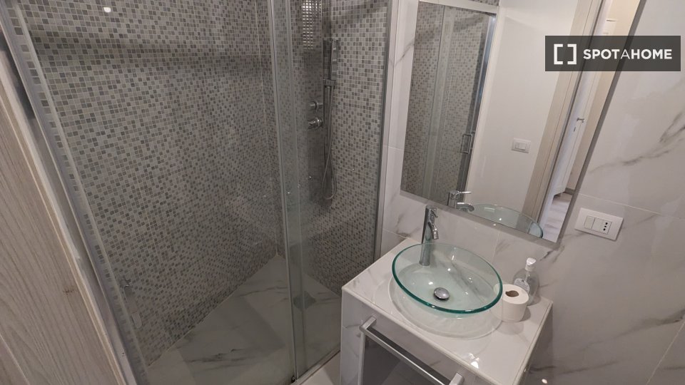 Double room Milan, 3 beds, 75m² — photo 36
