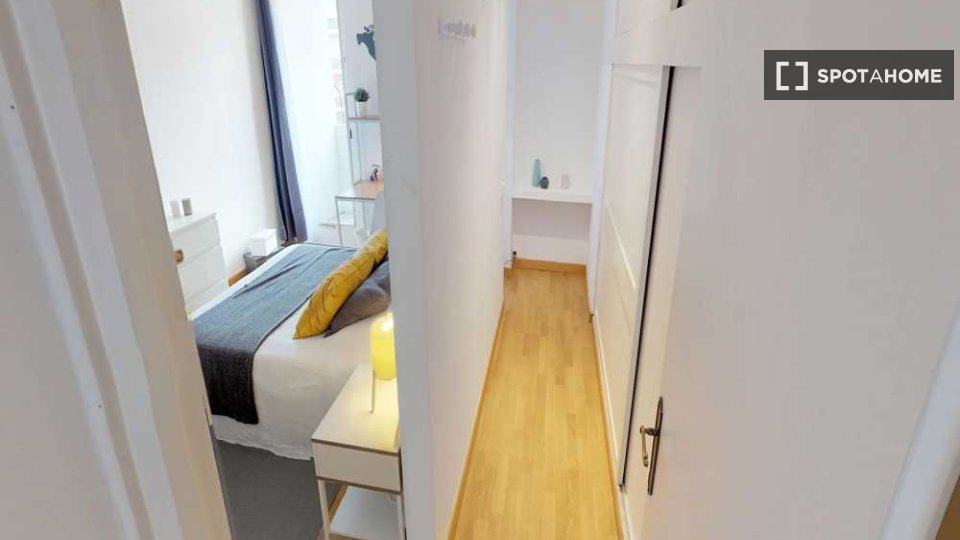 Double room Lille, 4 beds, 80m² — photo 21