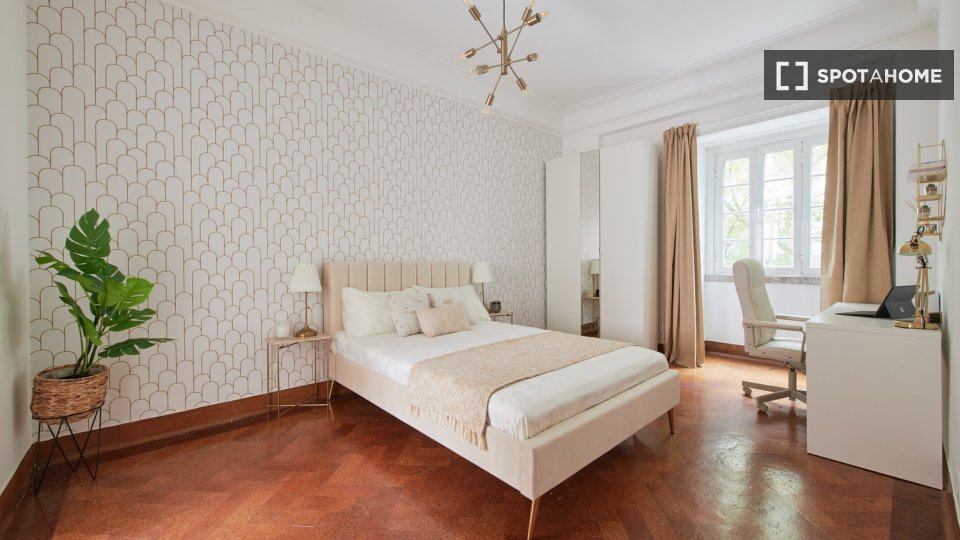 Double room Lisbon, 6 beds — photo 1