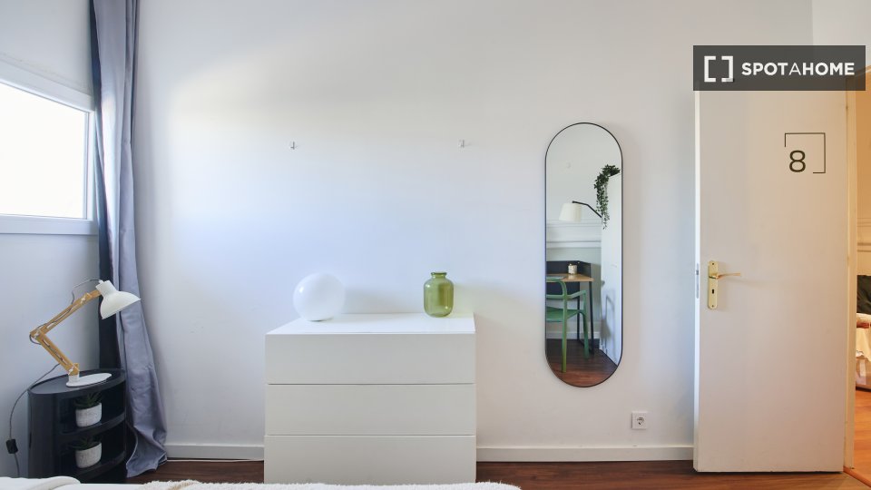 Double room Lisbon, 11 beds — photo 35