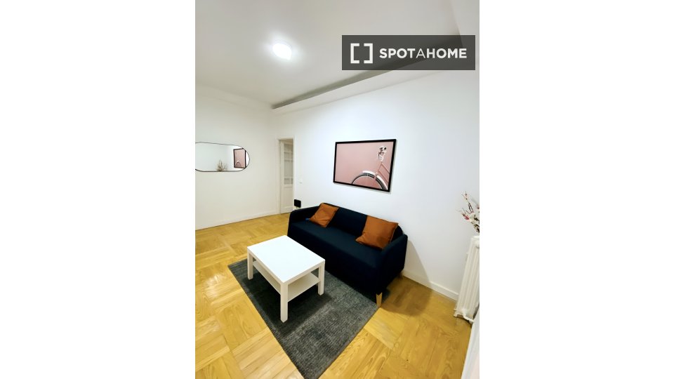 Double room Madrid, 5 beds — photo 64