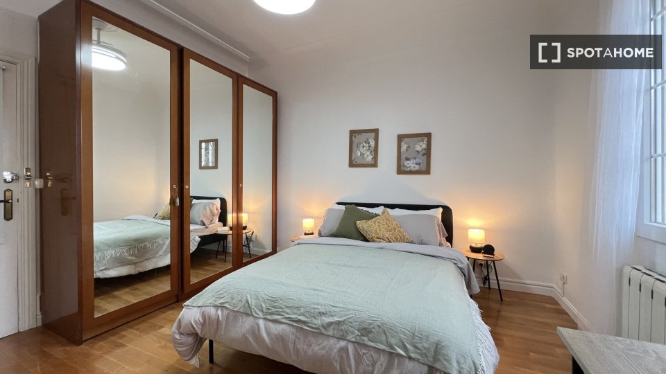Double room Madrid, 6 beds — photo 1
