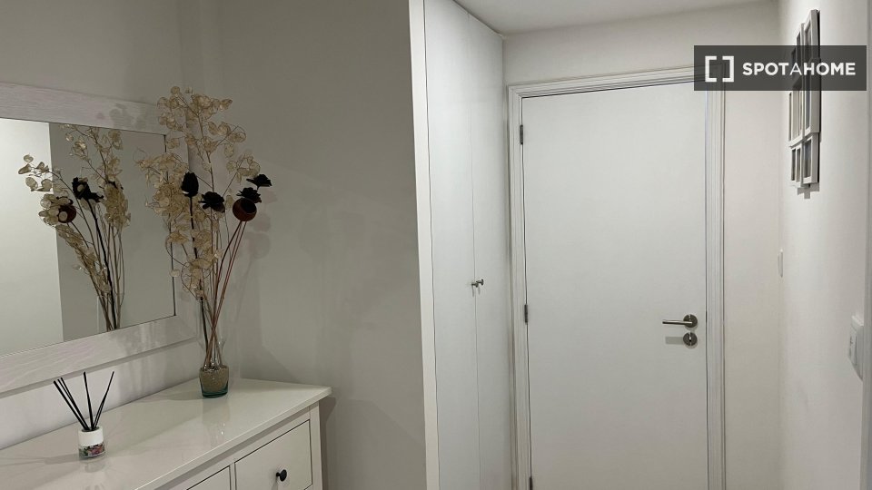Double room Porto, 3 beds, 85m² — photo 8
