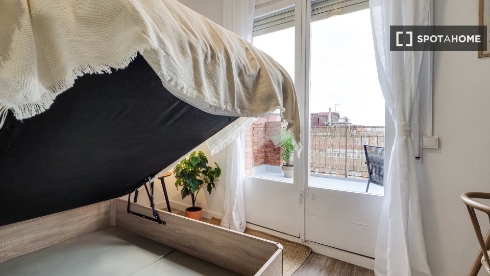 Double room Barcelona, 8 beds, 220m² — photo 74