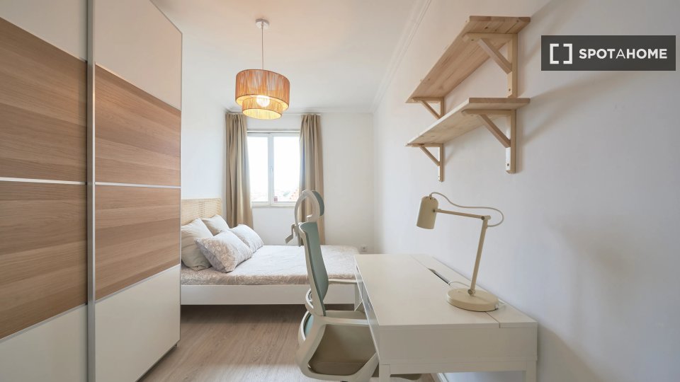 Double room Lisbon, 11 beds — photo 1
