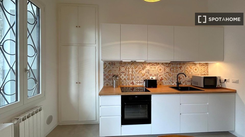 Apartamento Milán, 1 habitación, 37m² — foto 2