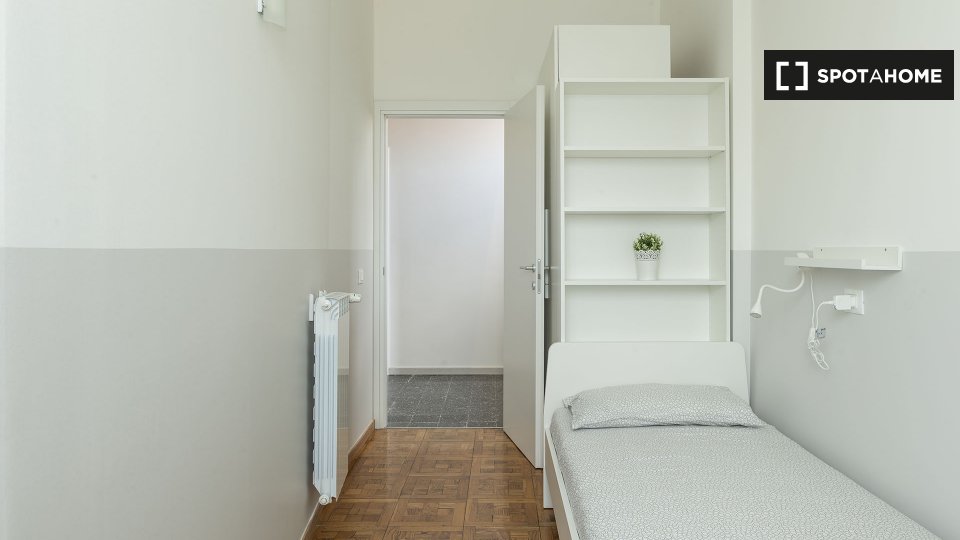 Double room Milan, 8 beds, 170m² — photo 2