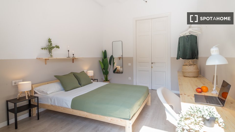 Double room Barcelona, 4 beds, 90m² — photo 11